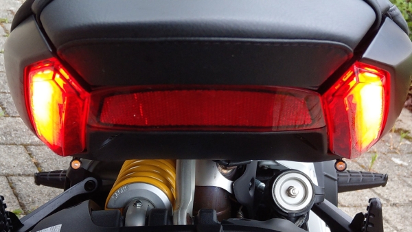 Blinker Bullet Atto schwarz